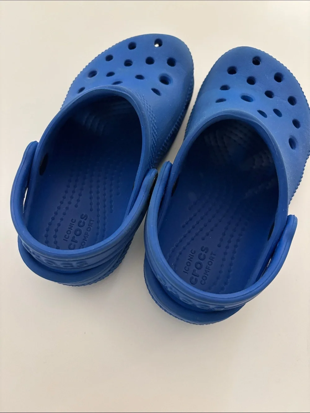 CROCS Kids Classic Clogs in Bright Blue